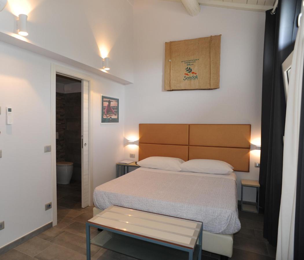 ホテル Tlcafe Hospitality San Secondo Parmense エクステリア 写真