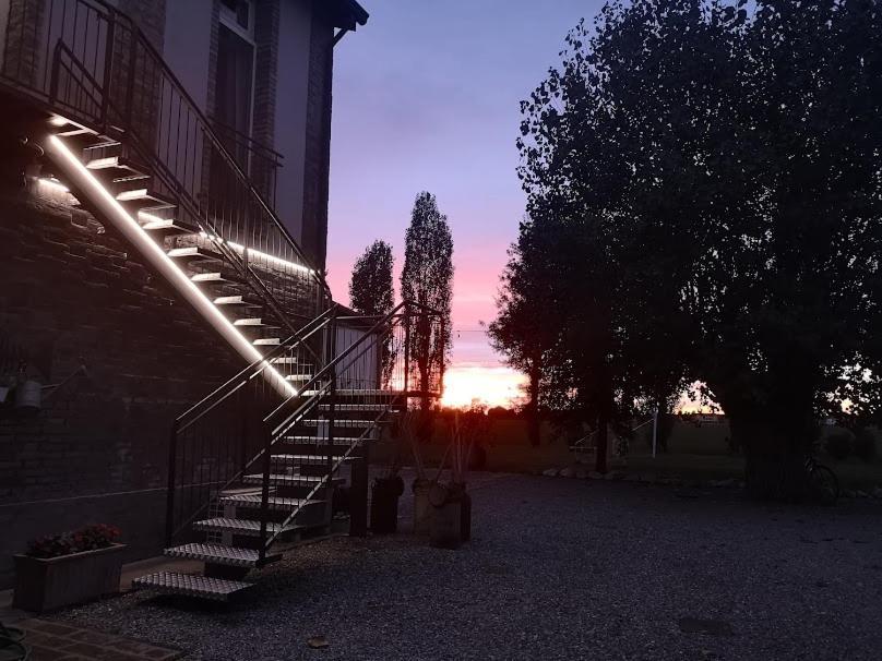 ホテル Tlcafe Hospitality San Secondo Parmense エクステリア 写真
